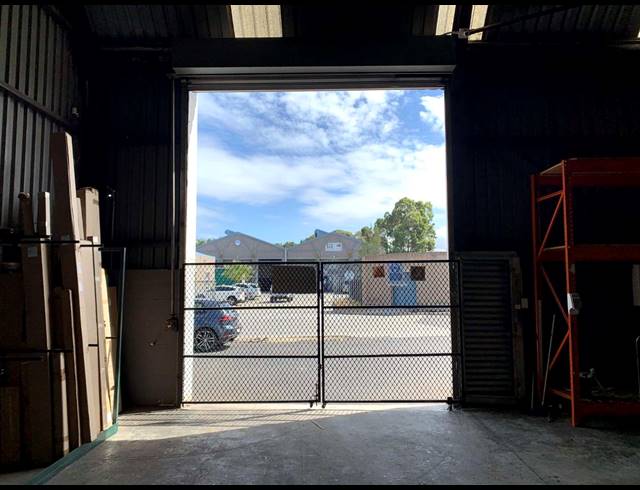 230M² FACTORY TO LET IN GOODWOOD CENTRAL